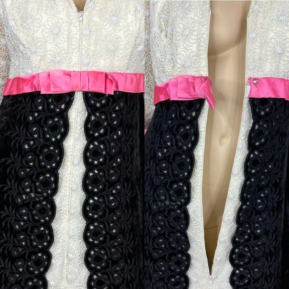 Vintage 70s Formal Gown Empire Waist Black Scallop Velvet Lace Bodice Size Small - Picture 4 of 12